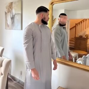 Qamis Gris