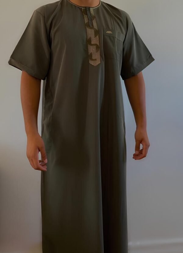Qamis Kaki